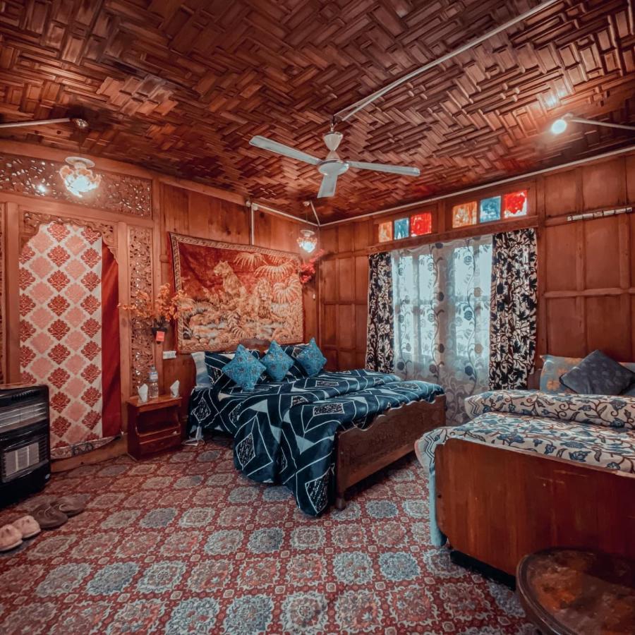 Lake Palace Group Of House Boats Srīnagar Екстериор снимка