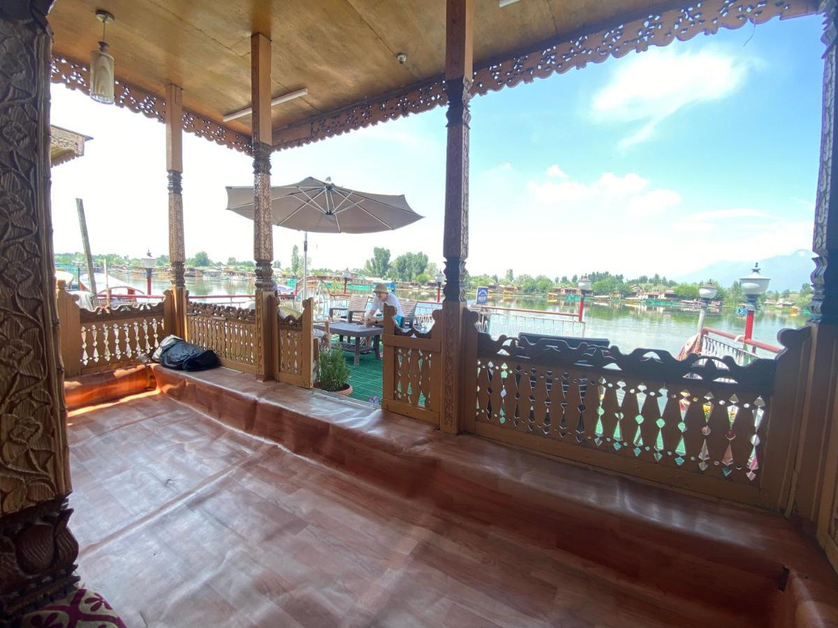 Lake Palace Group Of House Boats Srīnagar Екстериор снимка