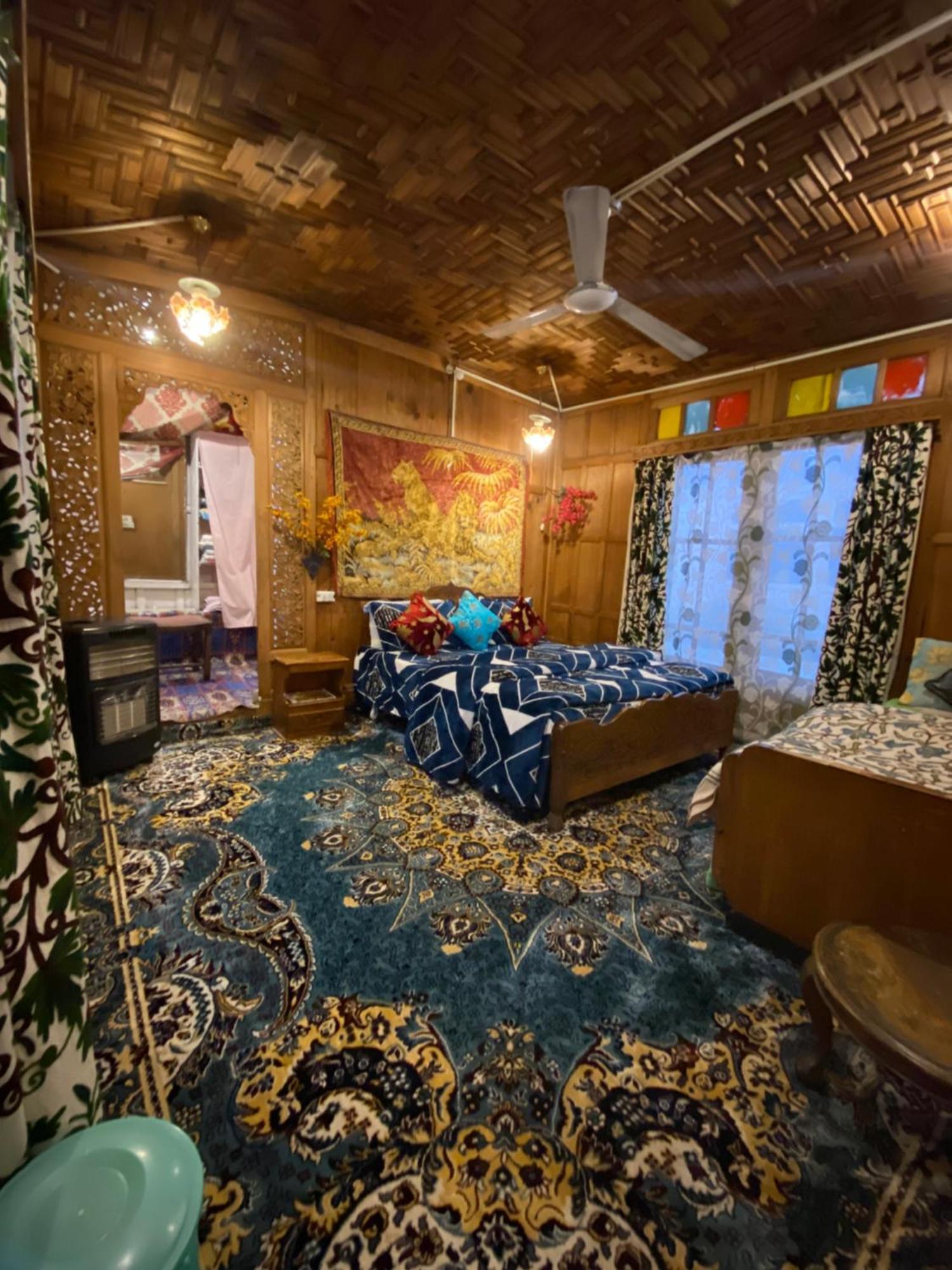 Lake Palace Group Of House Boats Srīnagar Екстериор снимка