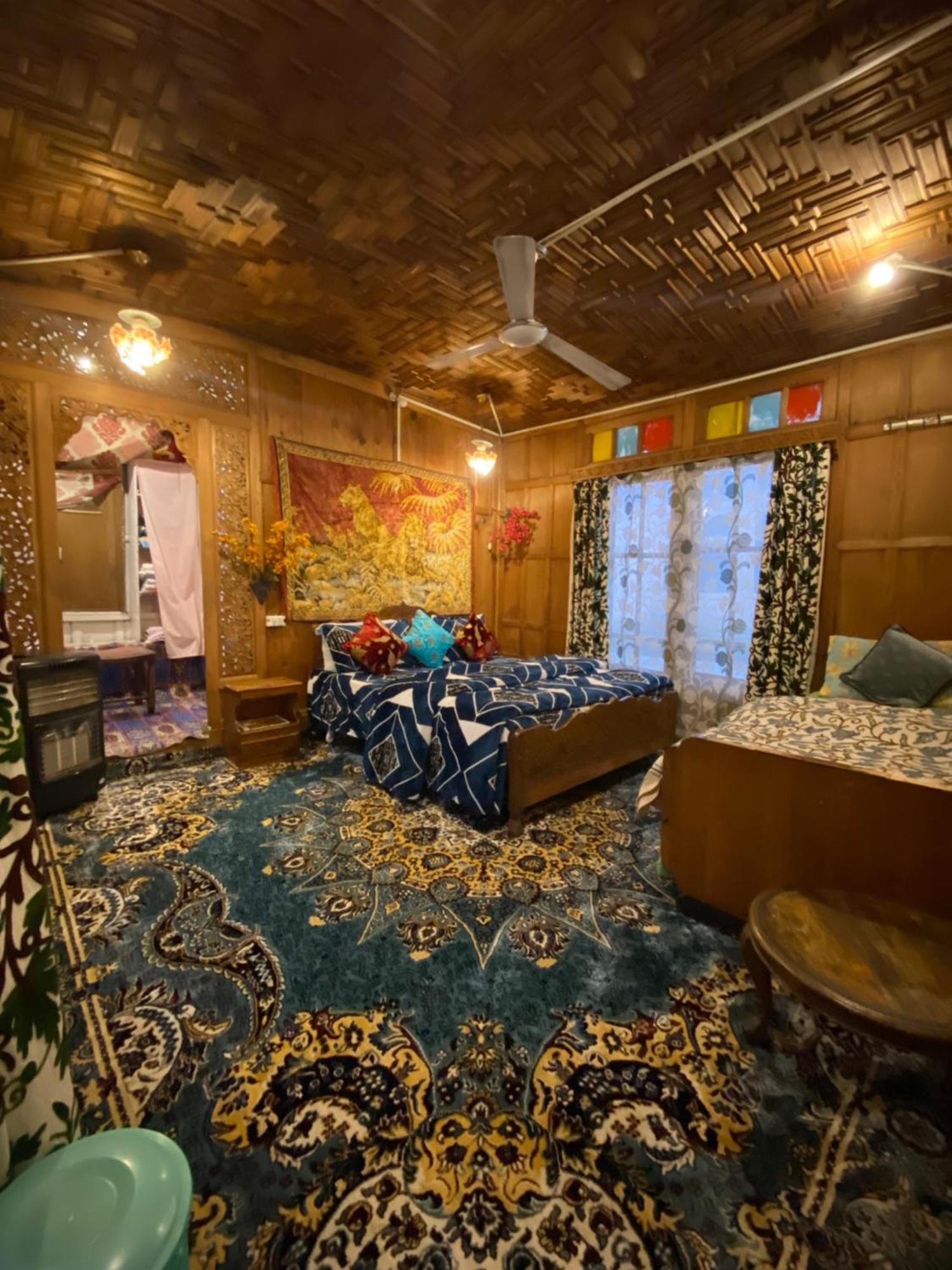 Lake Palace Group Of House Boats Srīnagar Екстериор снимка