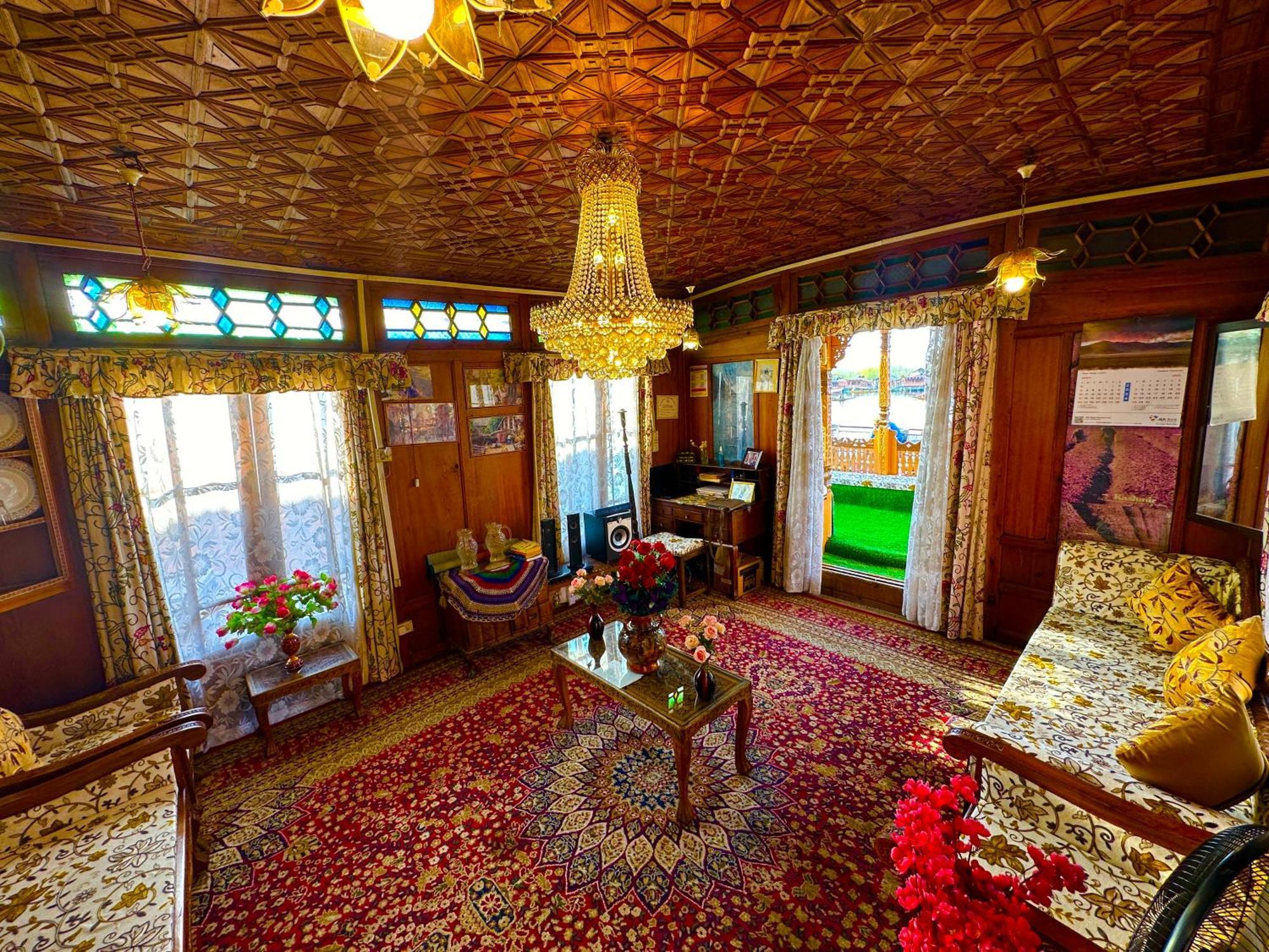 Lake Palace Group Of House Boats Srīnagar Екстериор снимка