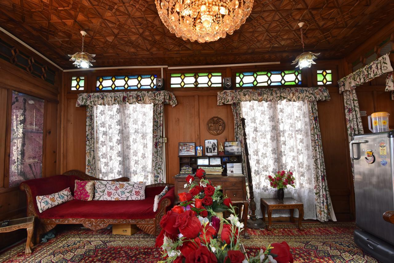 Lake Palace Group Of House Boats Srīnagar Екстериор снимка