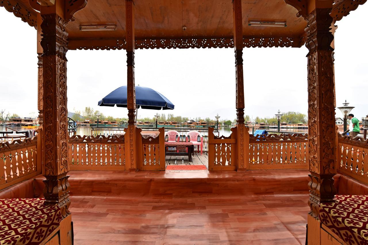 Lake Palace Group Of House Boats Srīnagar Екстериор снимка