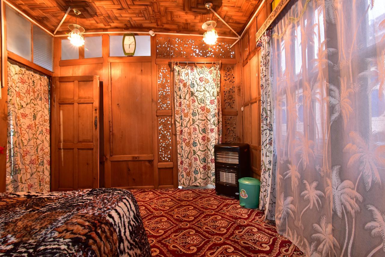 Lake Palace Group Of House Boats Srīnagar Екстериор снимка