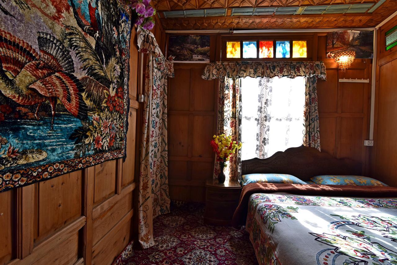 Lake Palace Group Of House Boats Srīnagar Екстериор снимка