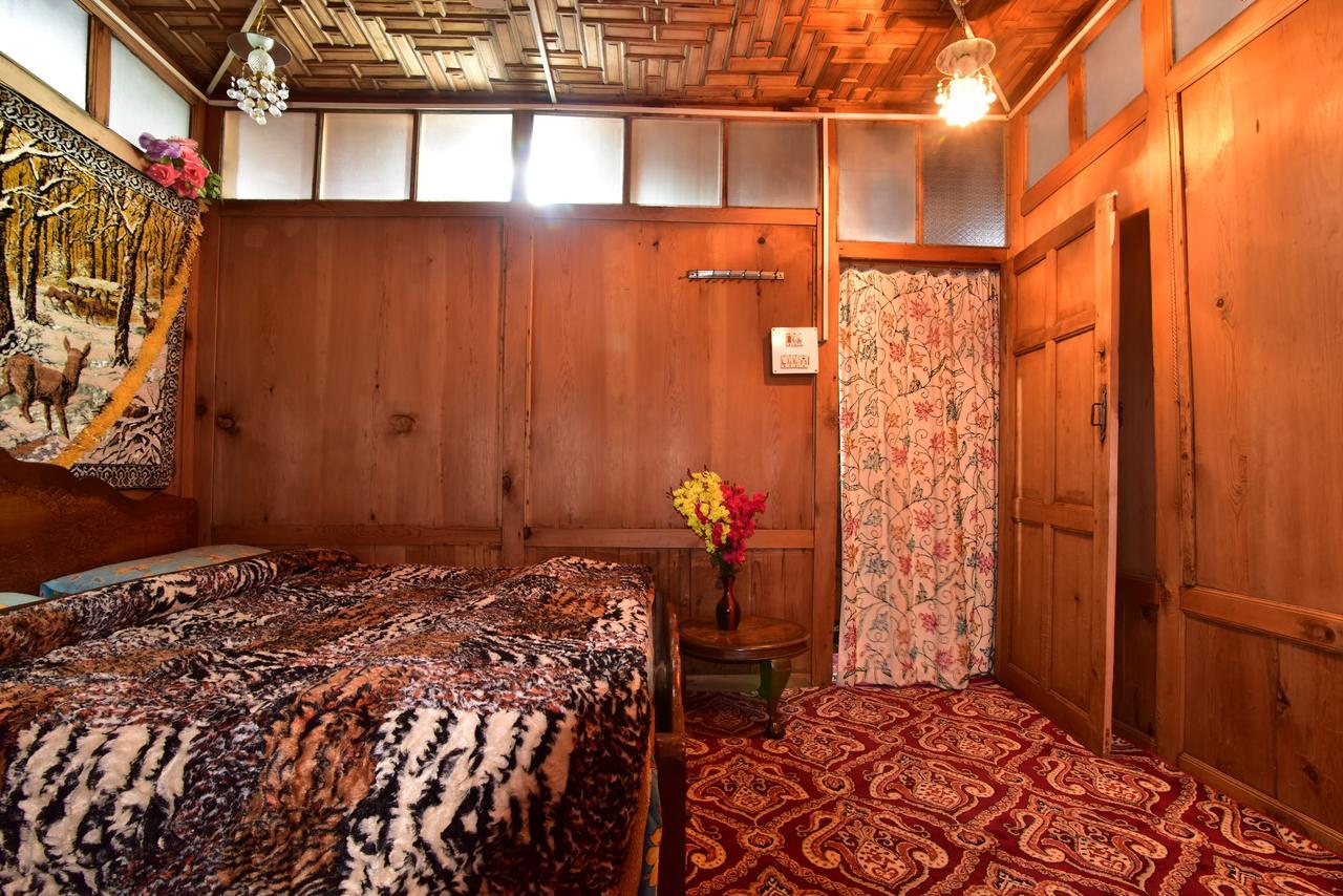 Lake Palace Group Of House Boats Srīnagar Екстериор снимка